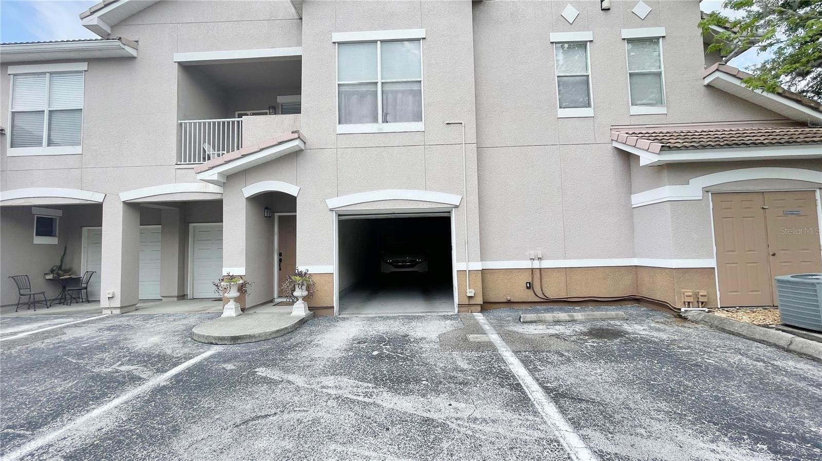 Image 26 of 31 For 18022 Villa Creek Drive 18022