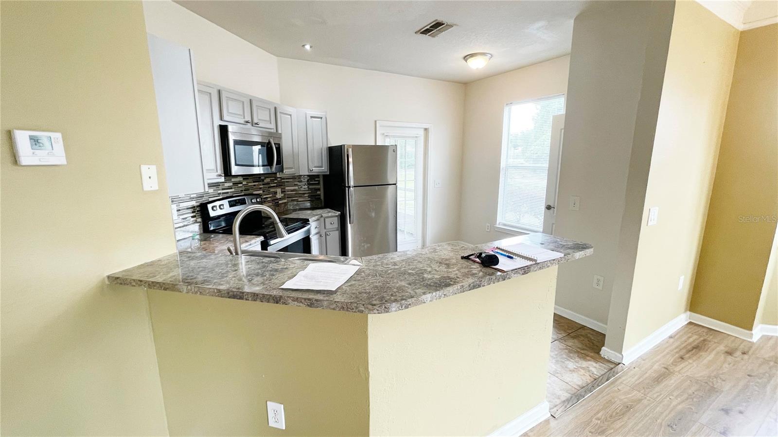 Image 8 of 31 For 18022 Villa Creek Drive 18022