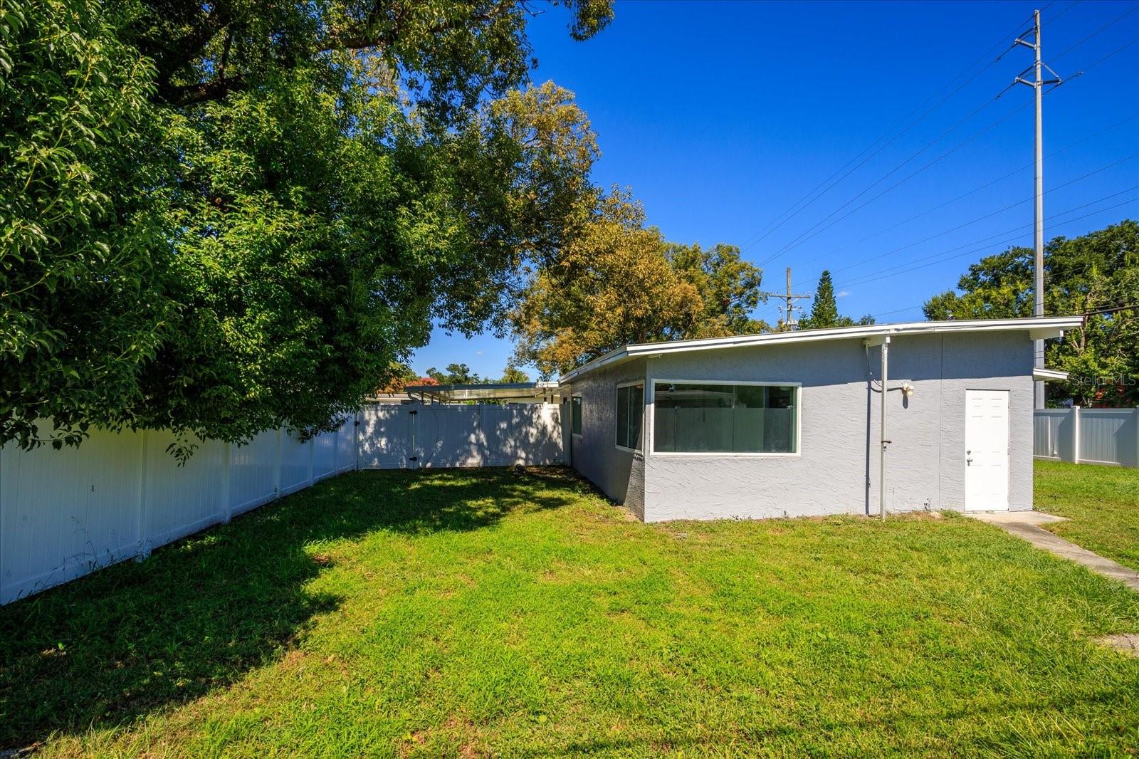 Image 20 of 25 For 3522 Price Avenue