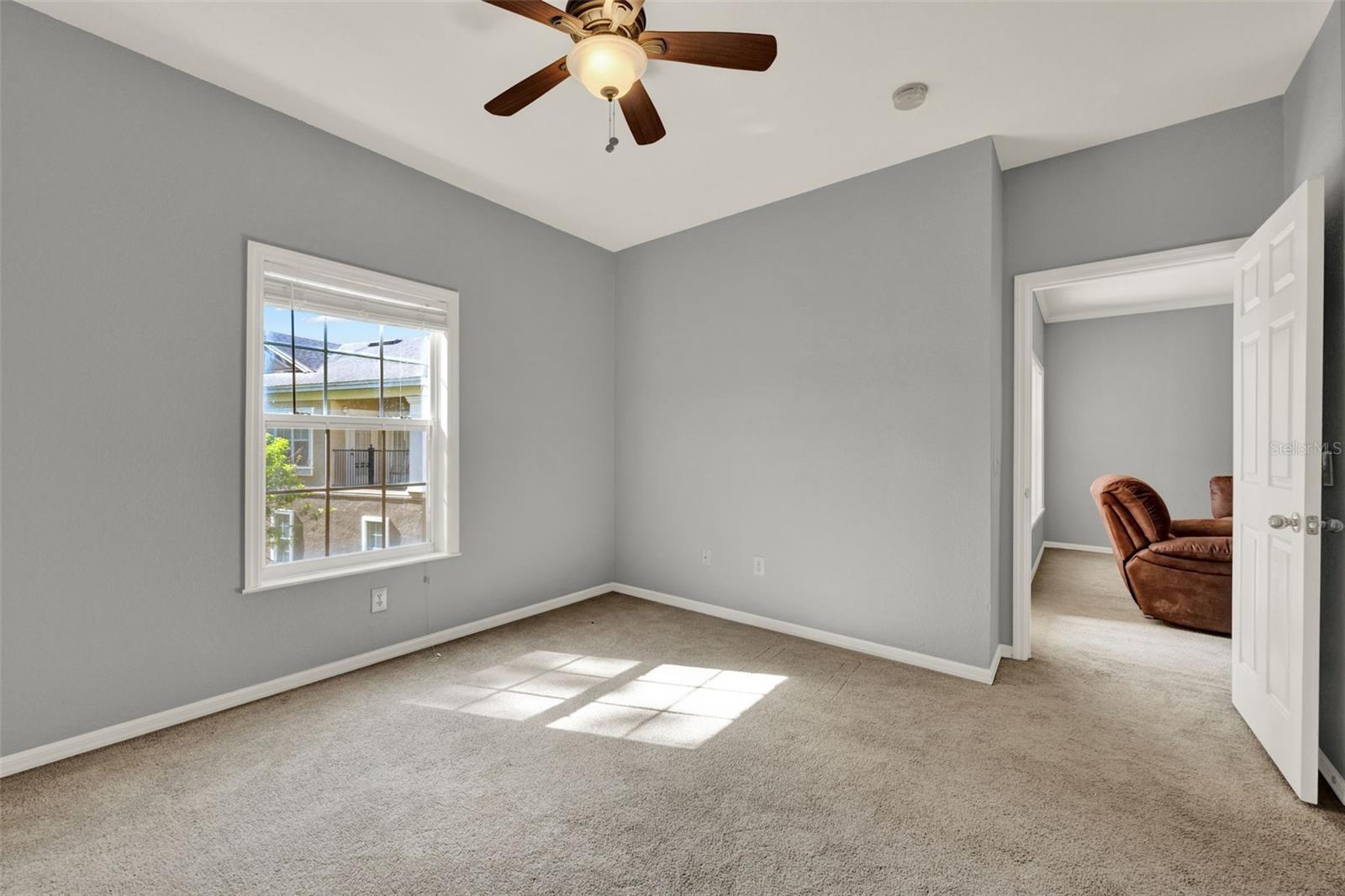 Image 11 of 24 For 3757 Conroy Road 2525