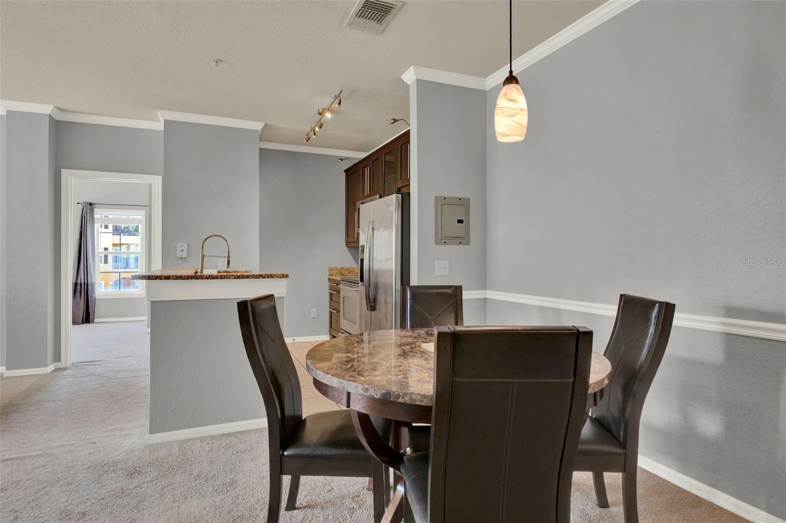 Image 4 of 24 For 3757 Conroy Road 2525