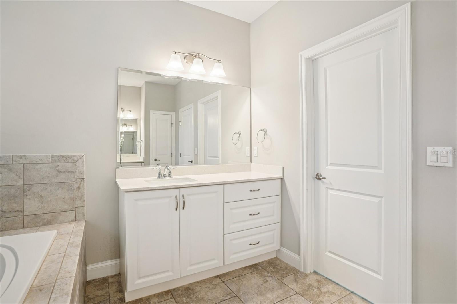 Image 18 of 61 For 3654 Pini Avenue