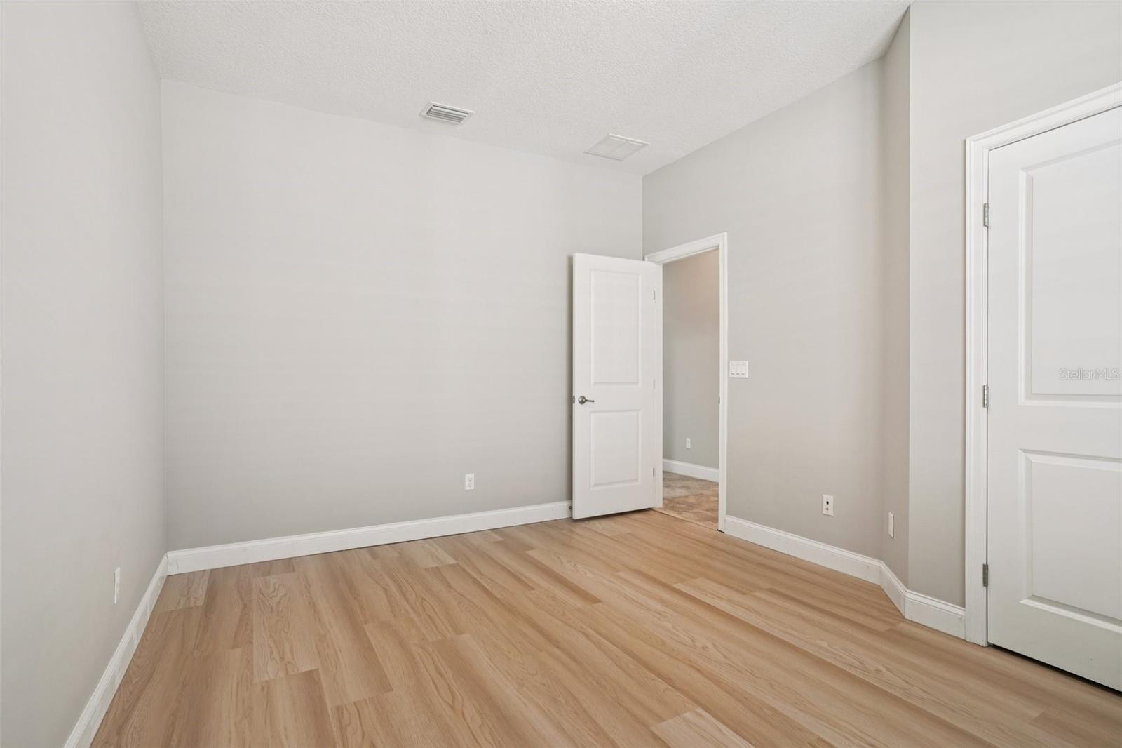 Image 29 of 61 For 3654 Pini Avenue