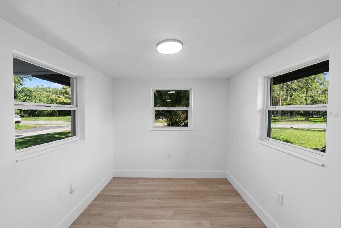 Image 5 of 19 For 1011 16th Street