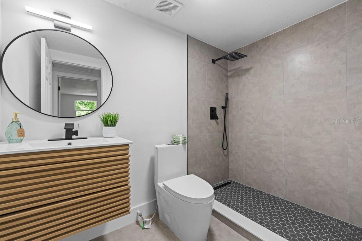 Image 7 of 19 For 1011 16th Street