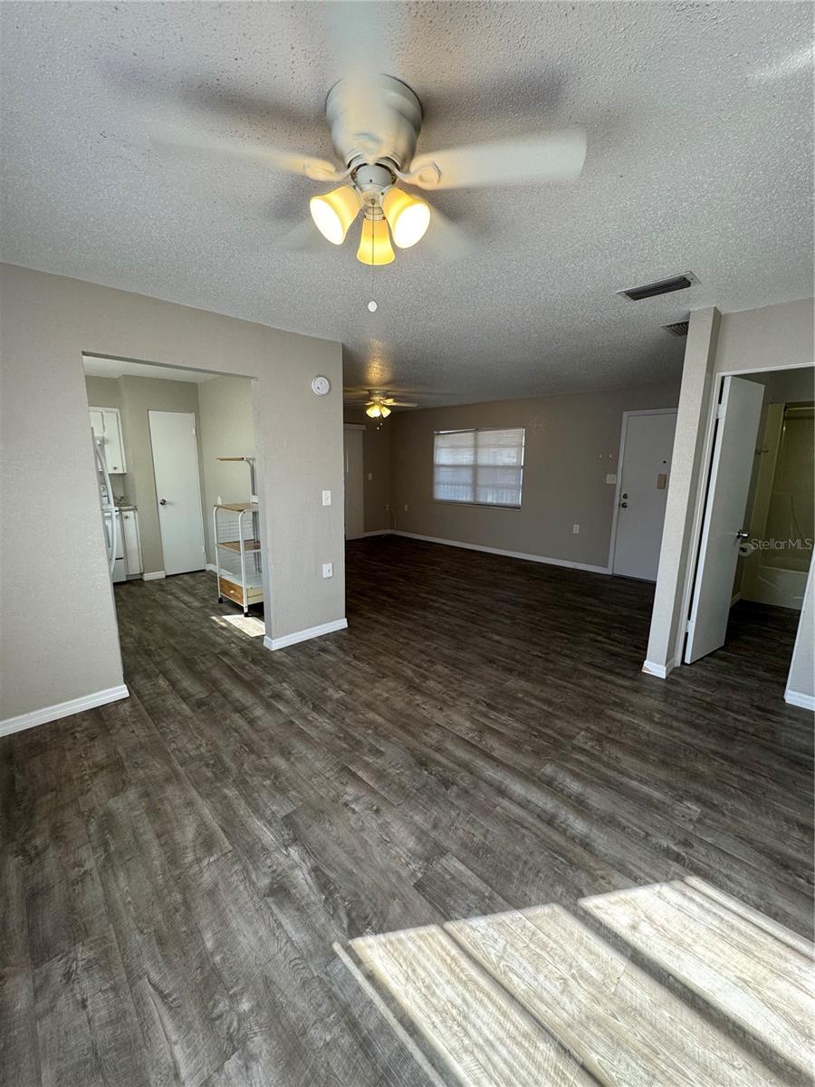 Image 7 of 21 For 1007 Florida Avenue 203