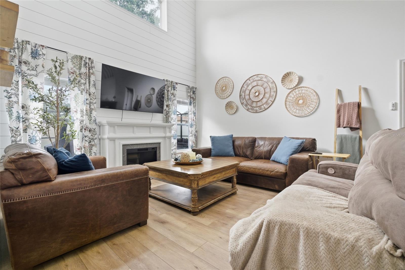 Image 9 of 29 For 1321 Rebecca Drive