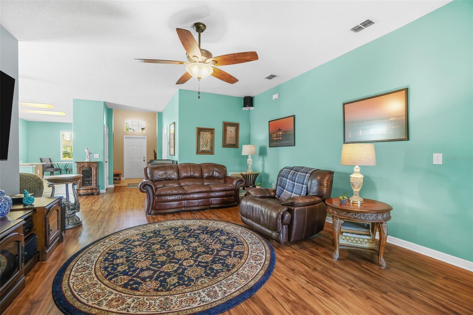 Image 4 of 36 For 337 Bella Rosa Circle