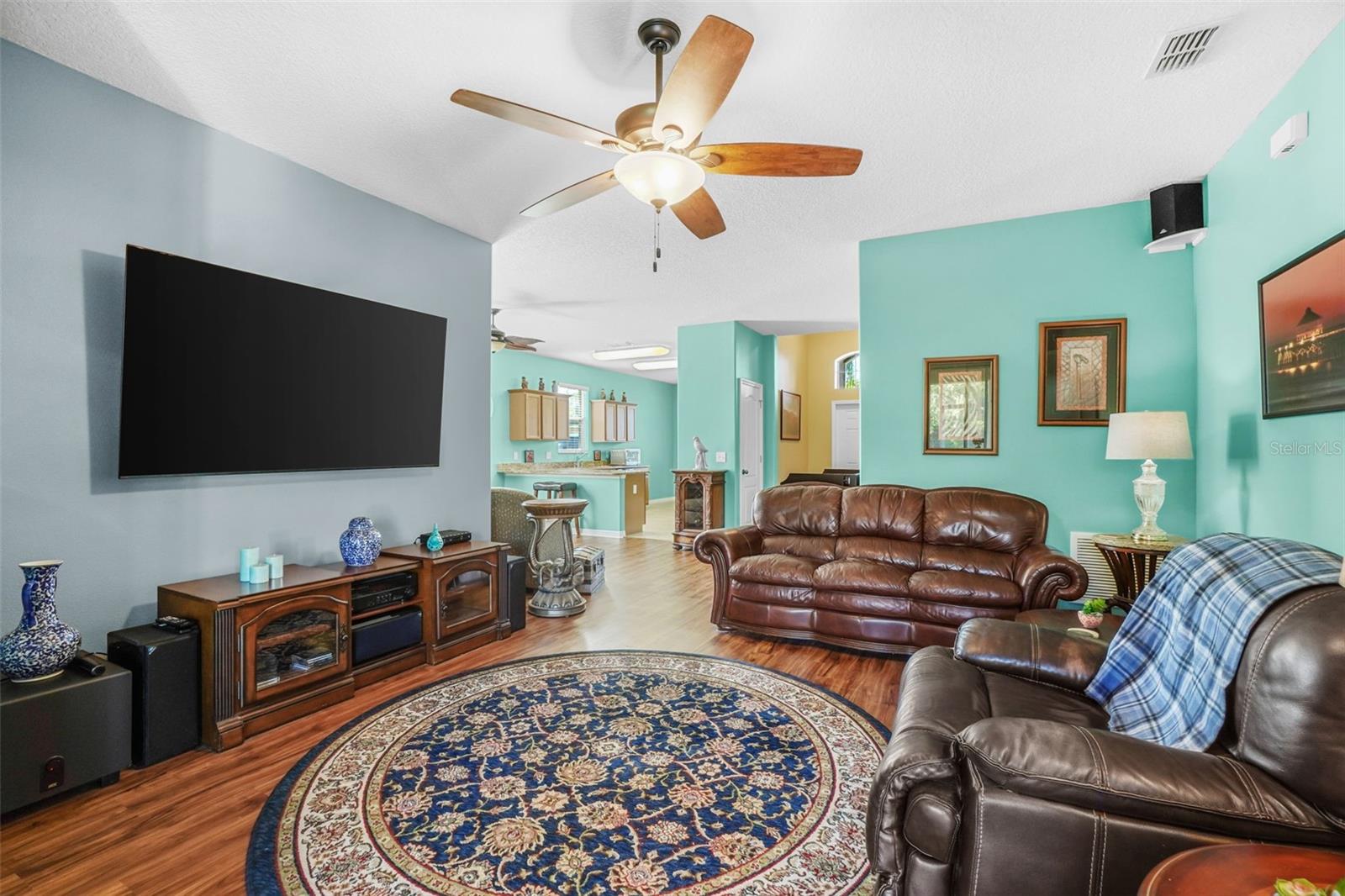 Image 6 of 36 For 337 Bella Rosa Circle