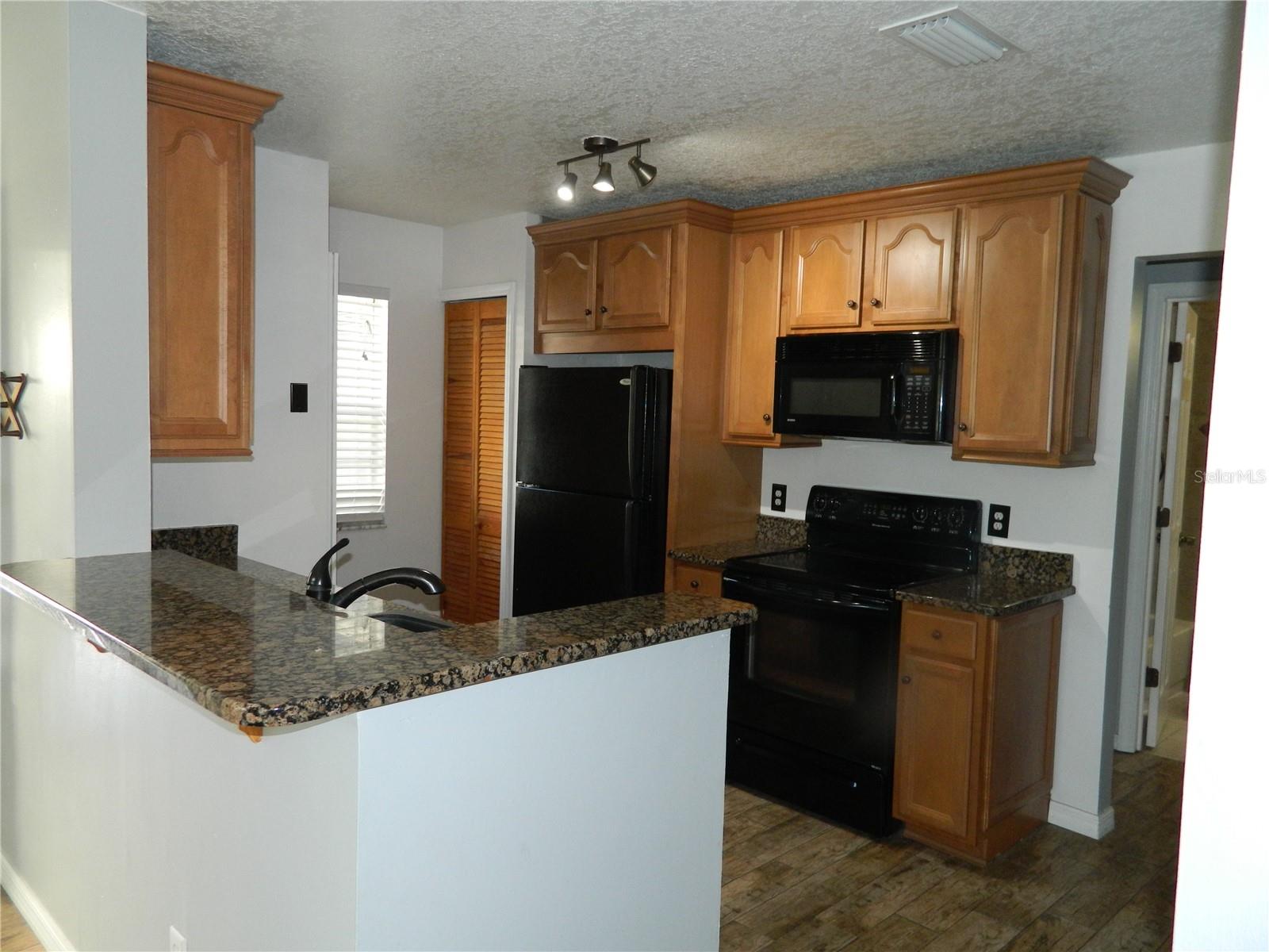 Image 9 of 27 For 950 Bird Bay Court 206