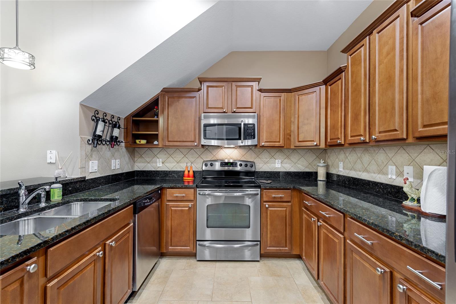 Image 10 of 41 For 14008 Luminous Lane 802