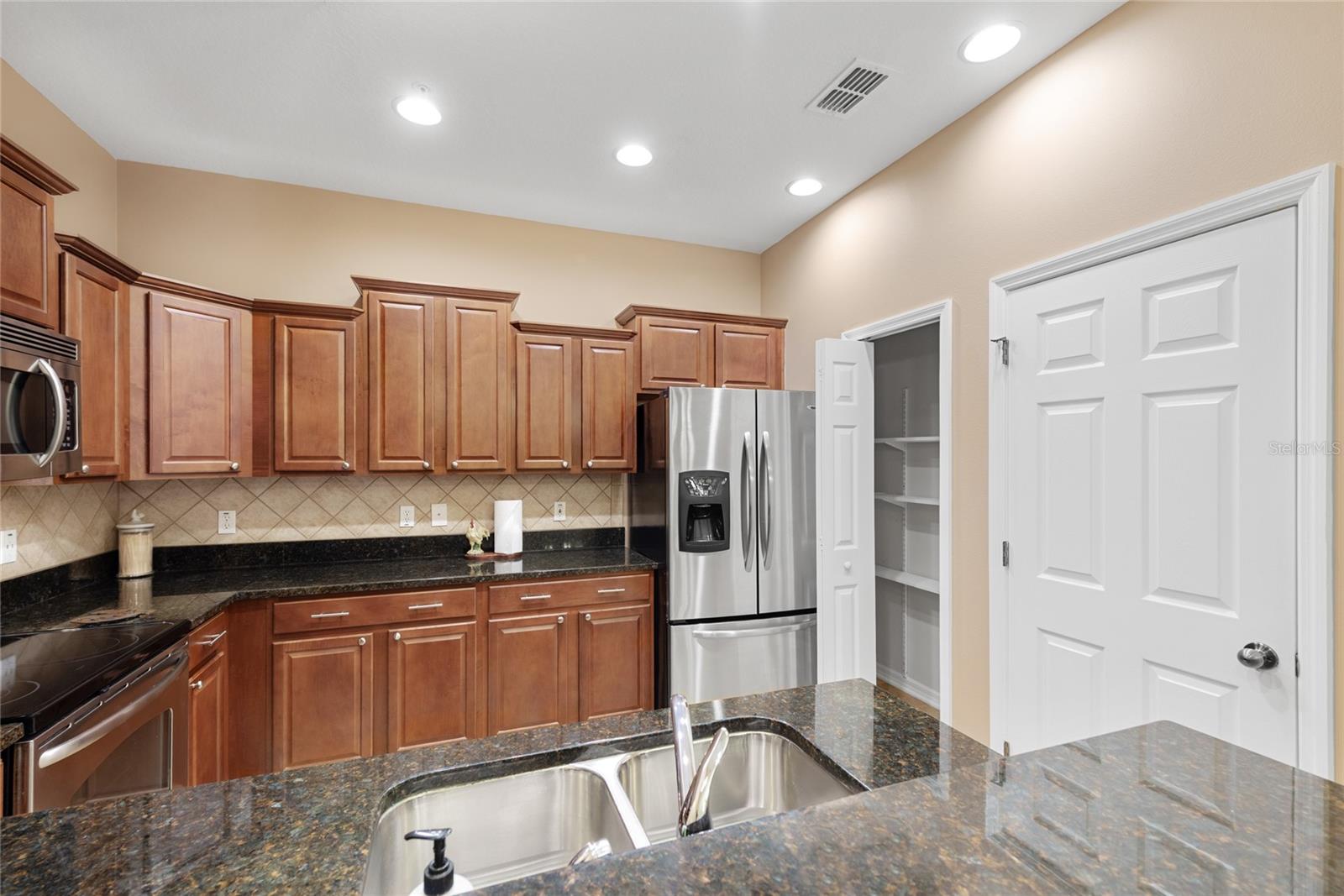Image 11 of 41 For 14008 Luminous Lane 802