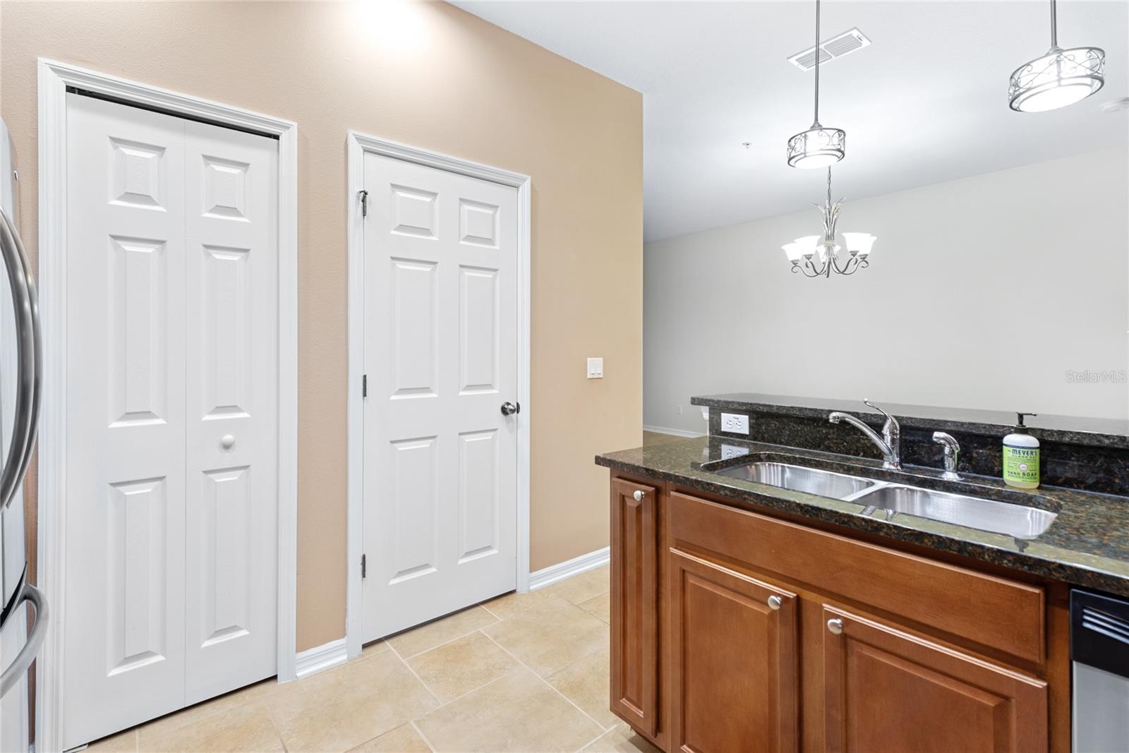 Image 12 of 41 For 14008 Luminous Lane 802