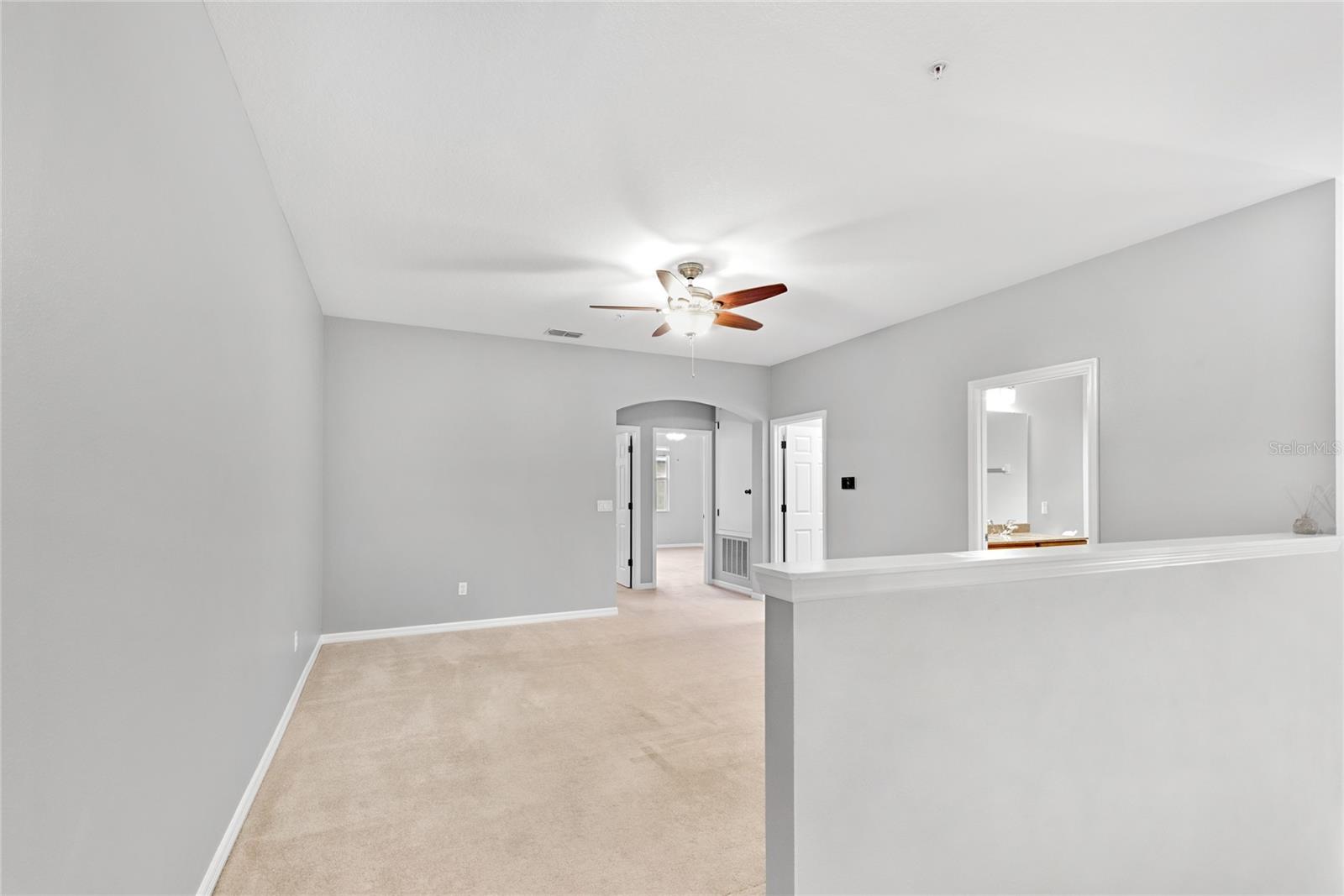 Image 23 of 41 For 14008 Luminous Lane 802