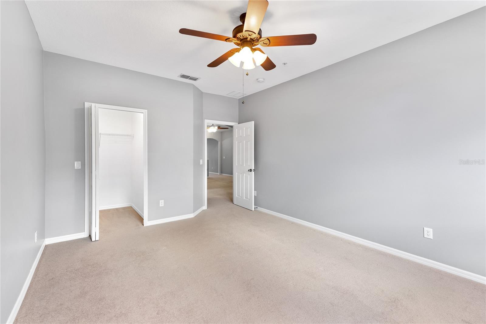 Image 29 of 41 For 14008 Luminous Lane 802