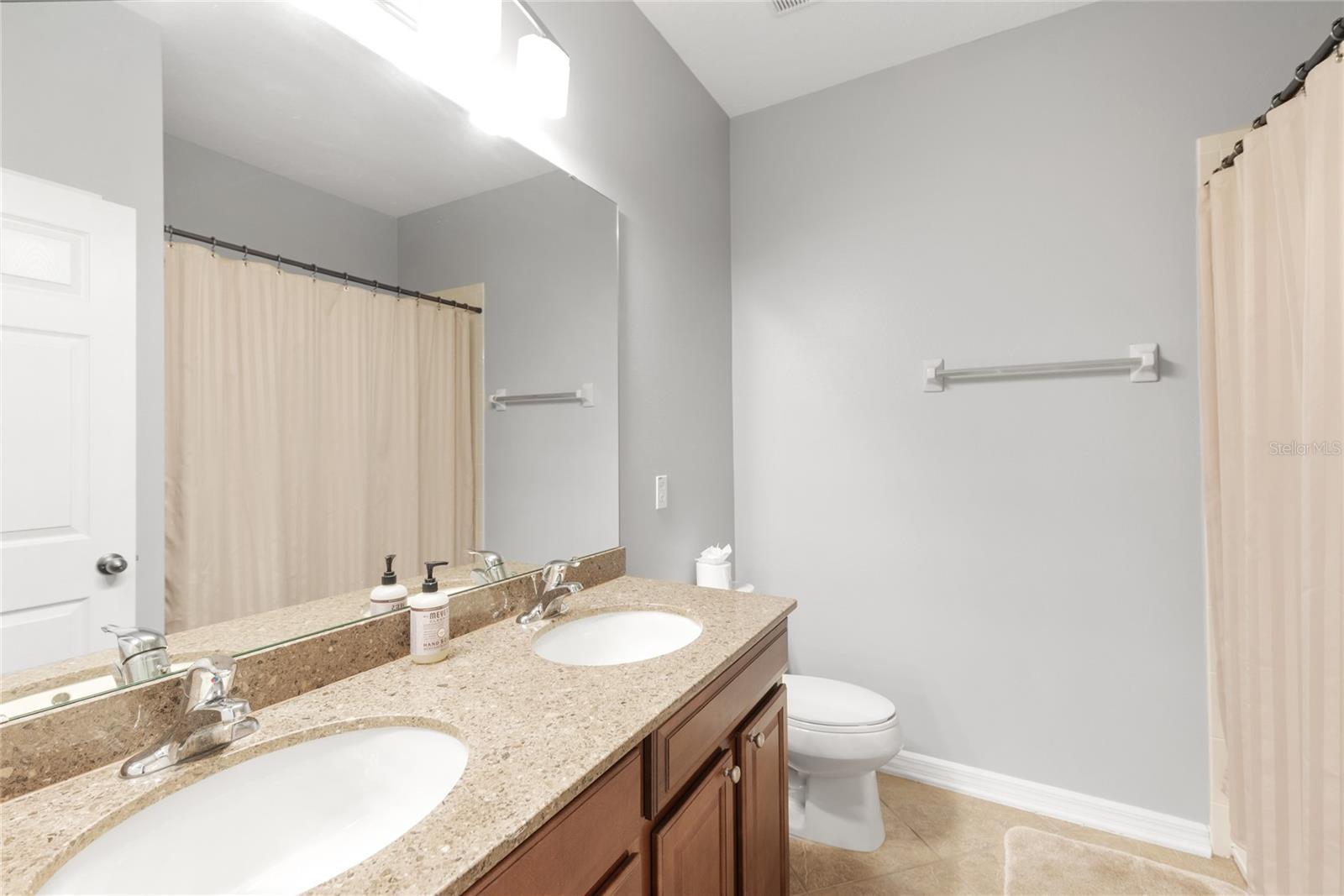 Image 41 of 41 For 14008 Luminous Lane 802