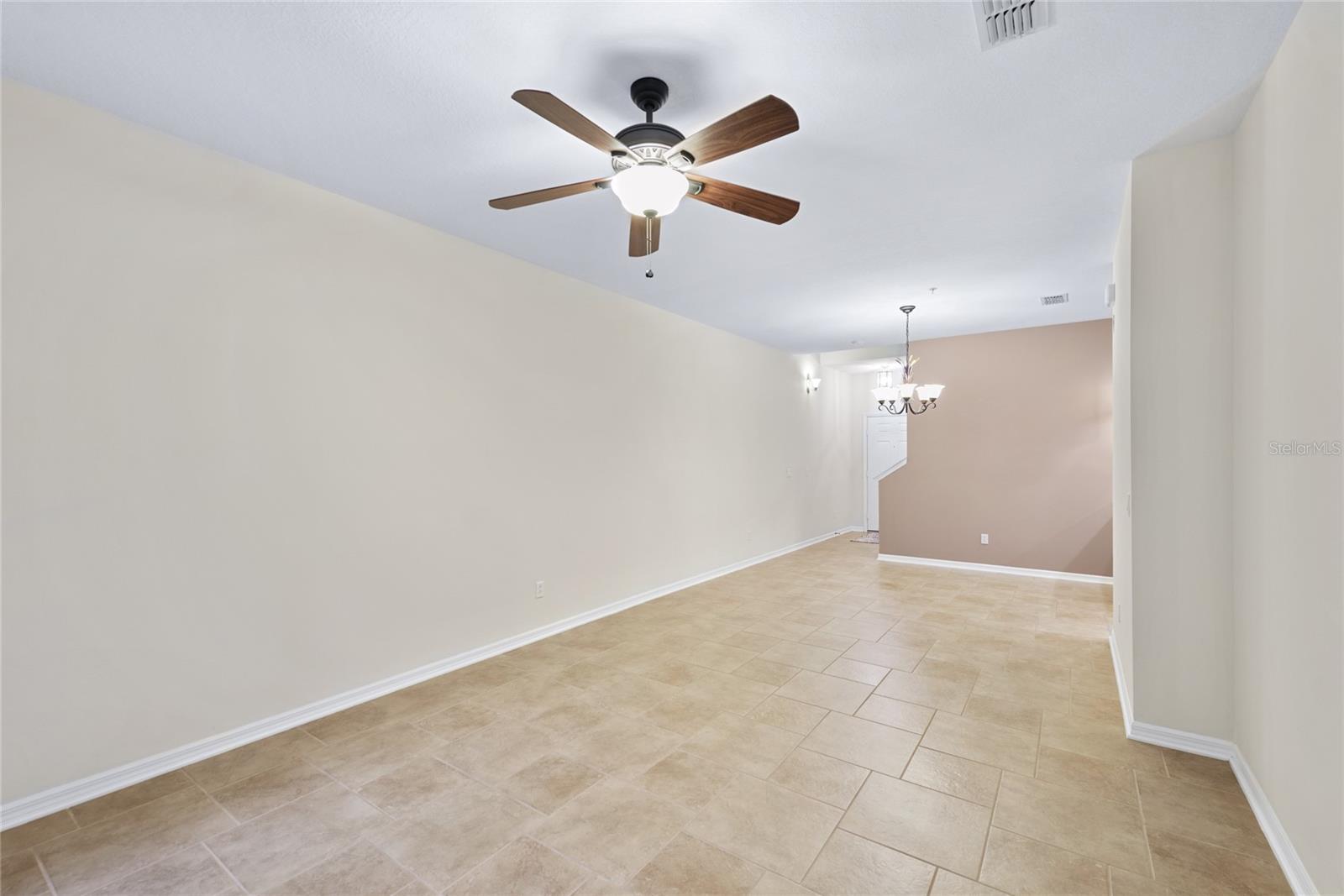 Image 7 of 41 For 14008 Luminous Lane 802