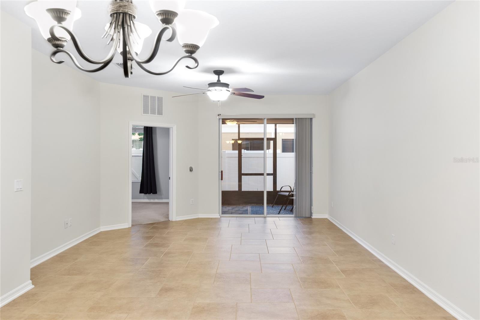 Image 9 of 41 For 14008 Luminous Lane 802