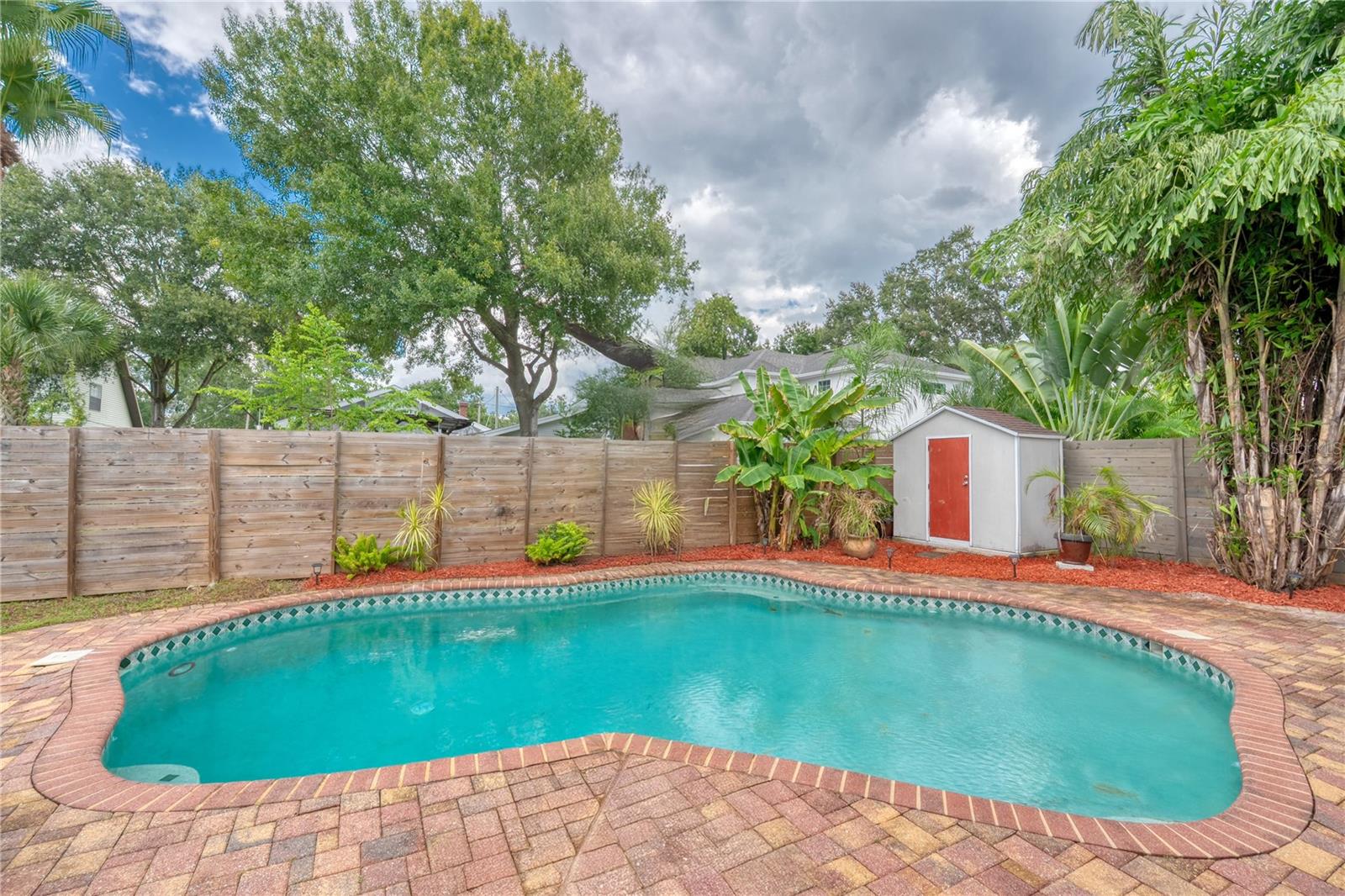 Image 15 of 27 For 913 Fribley Street