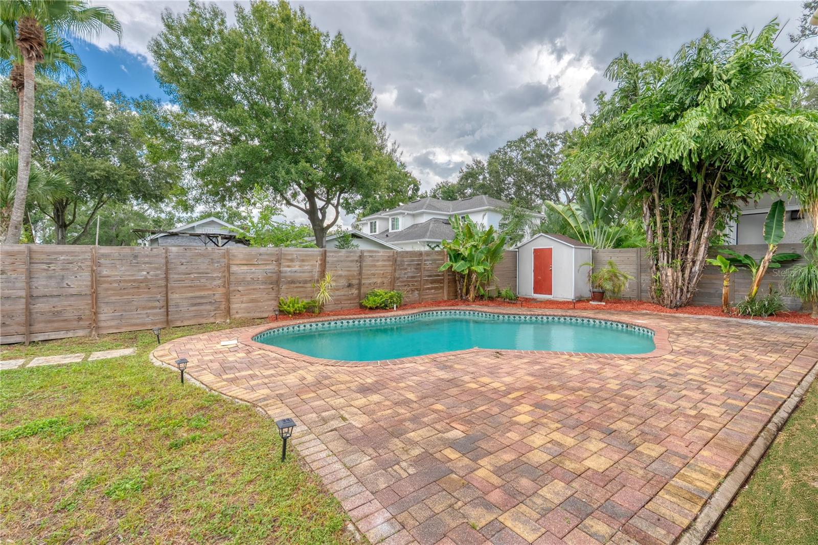 Image 17 of 27 For 913 Fribley Street