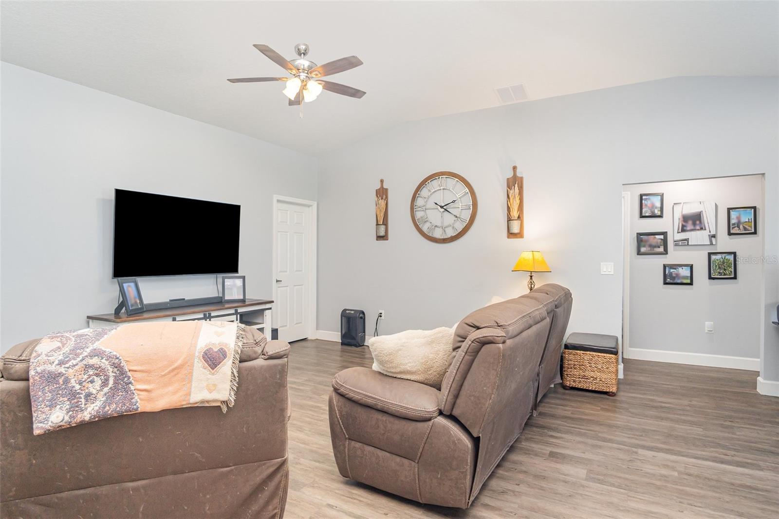 Image 5 of 30 For 1535 9th Avenue