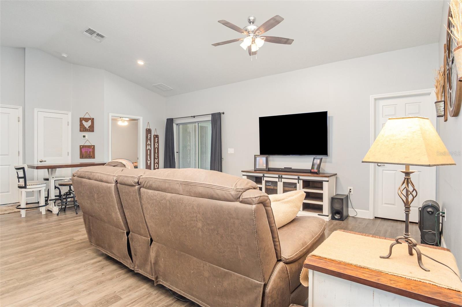 Image 8 of 30 For 1535 9th Avenue