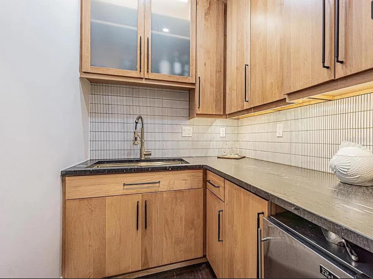 Image 11 of 23 For 1175 Jackson Road