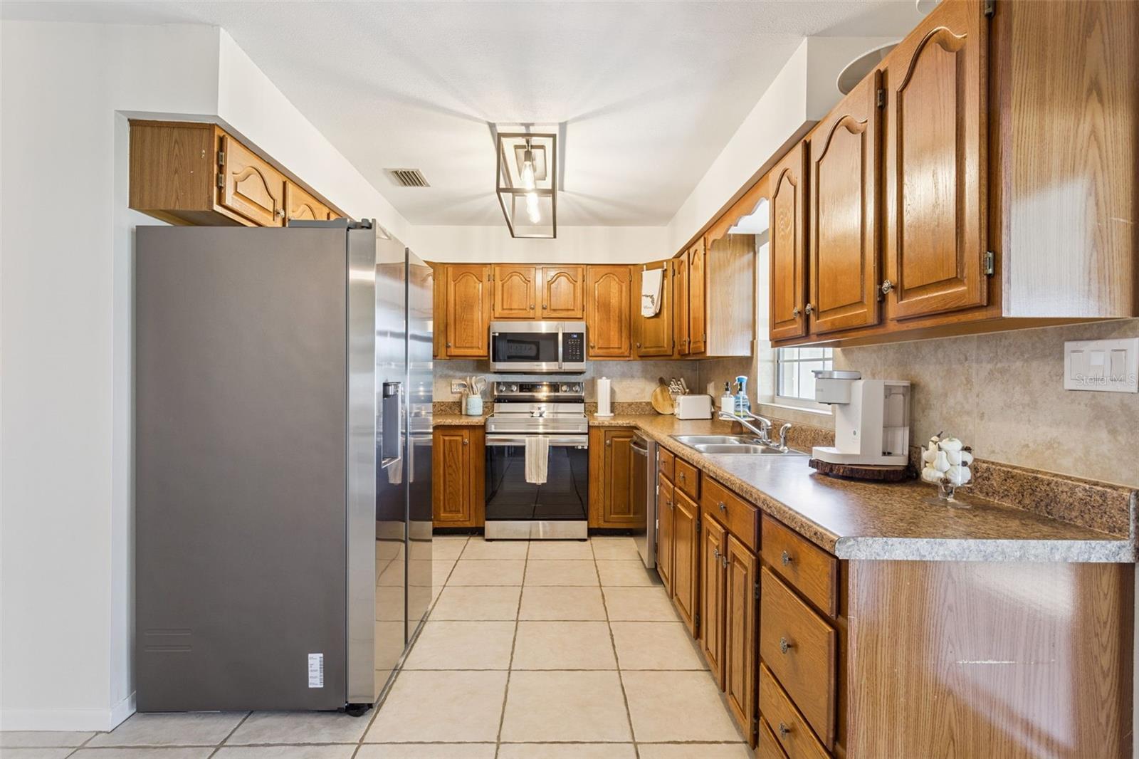 Image 18 of 40 For 27922 Tammi Drive