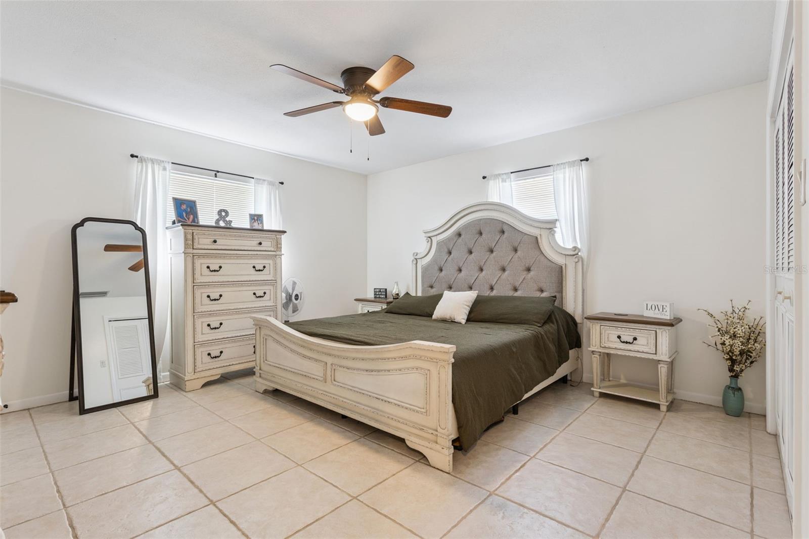 Image 19 of 40 For 27922 Tammi Drive