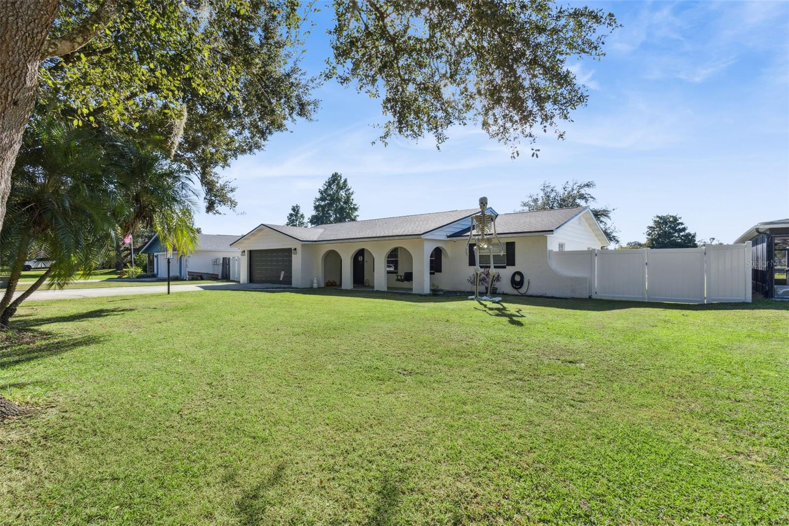 Image 2 of 40 For 27922 Tammi Drive