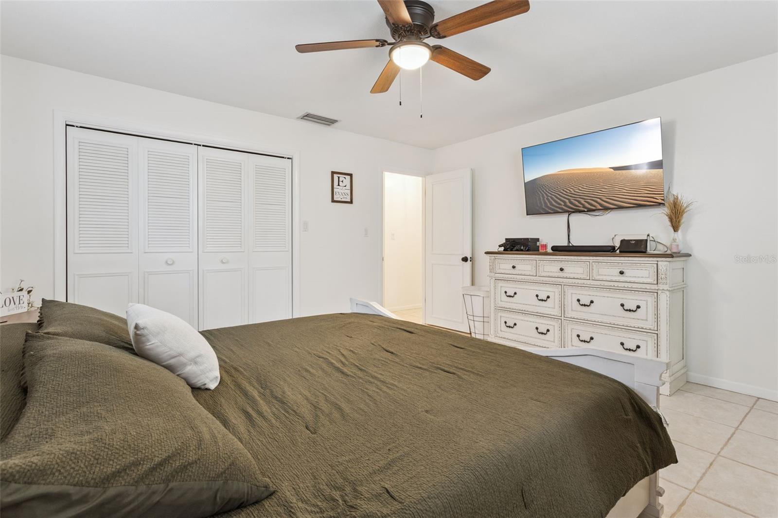 Image 21 of 40 For 27922 Tammi Drive