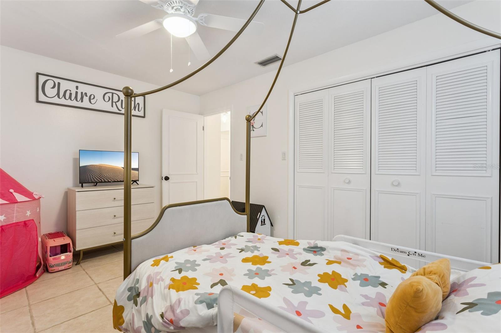 Image 23 of 40 For 27922 Tammi Drive