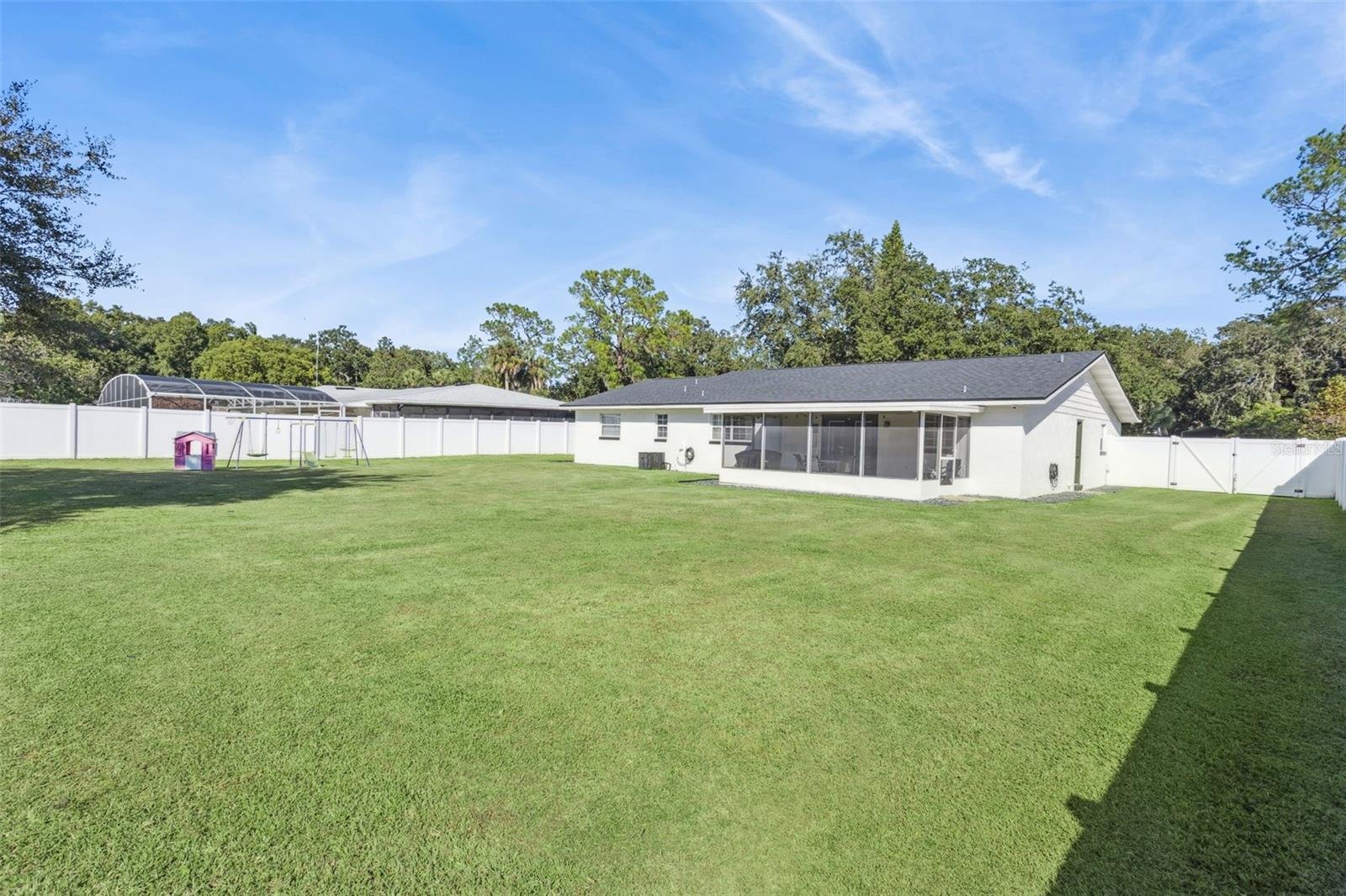 Image 29 of 40 For 27922 Tammi Drive
