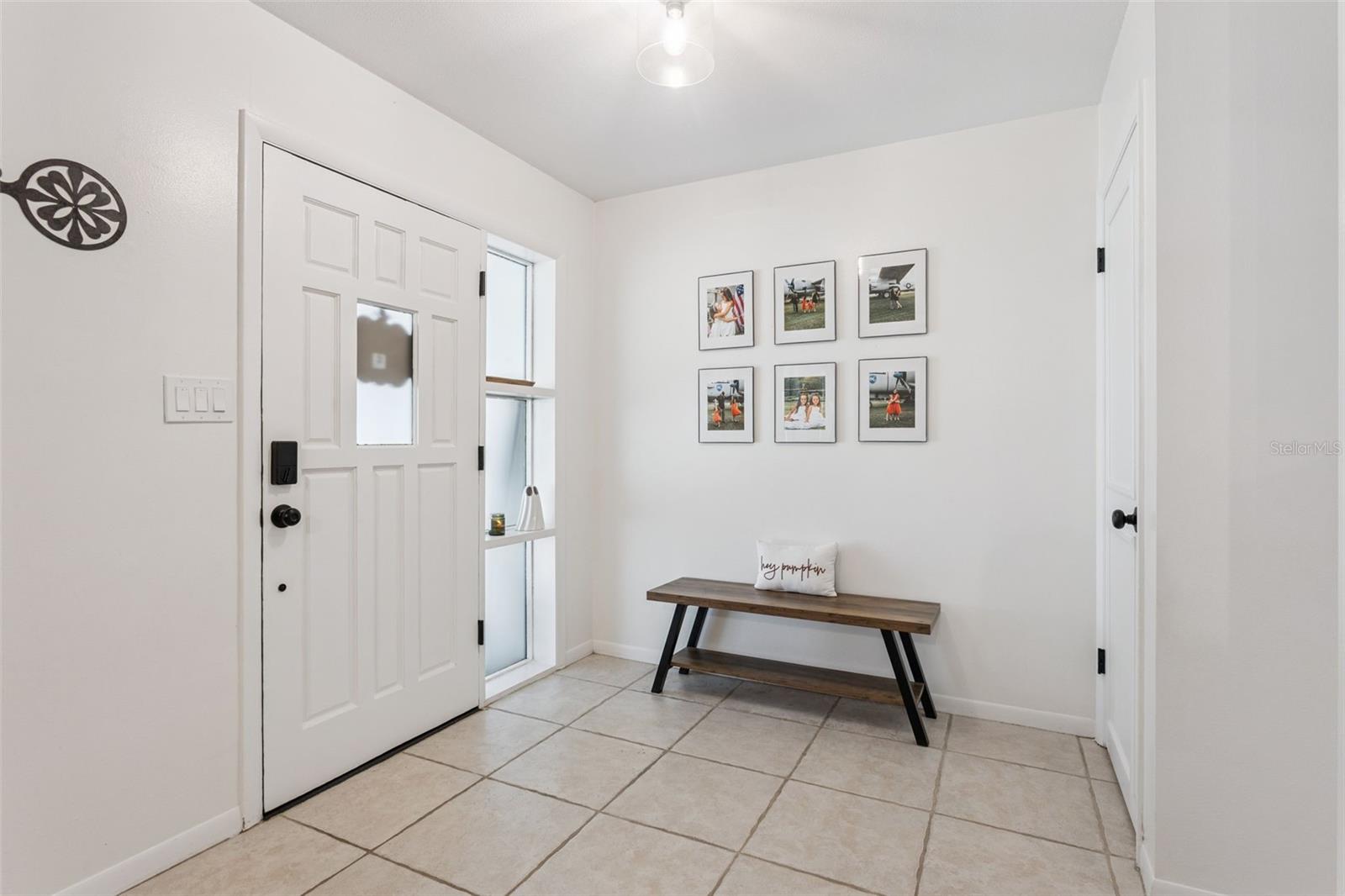 Image 6 of 40 For 27922 Tammi Drive