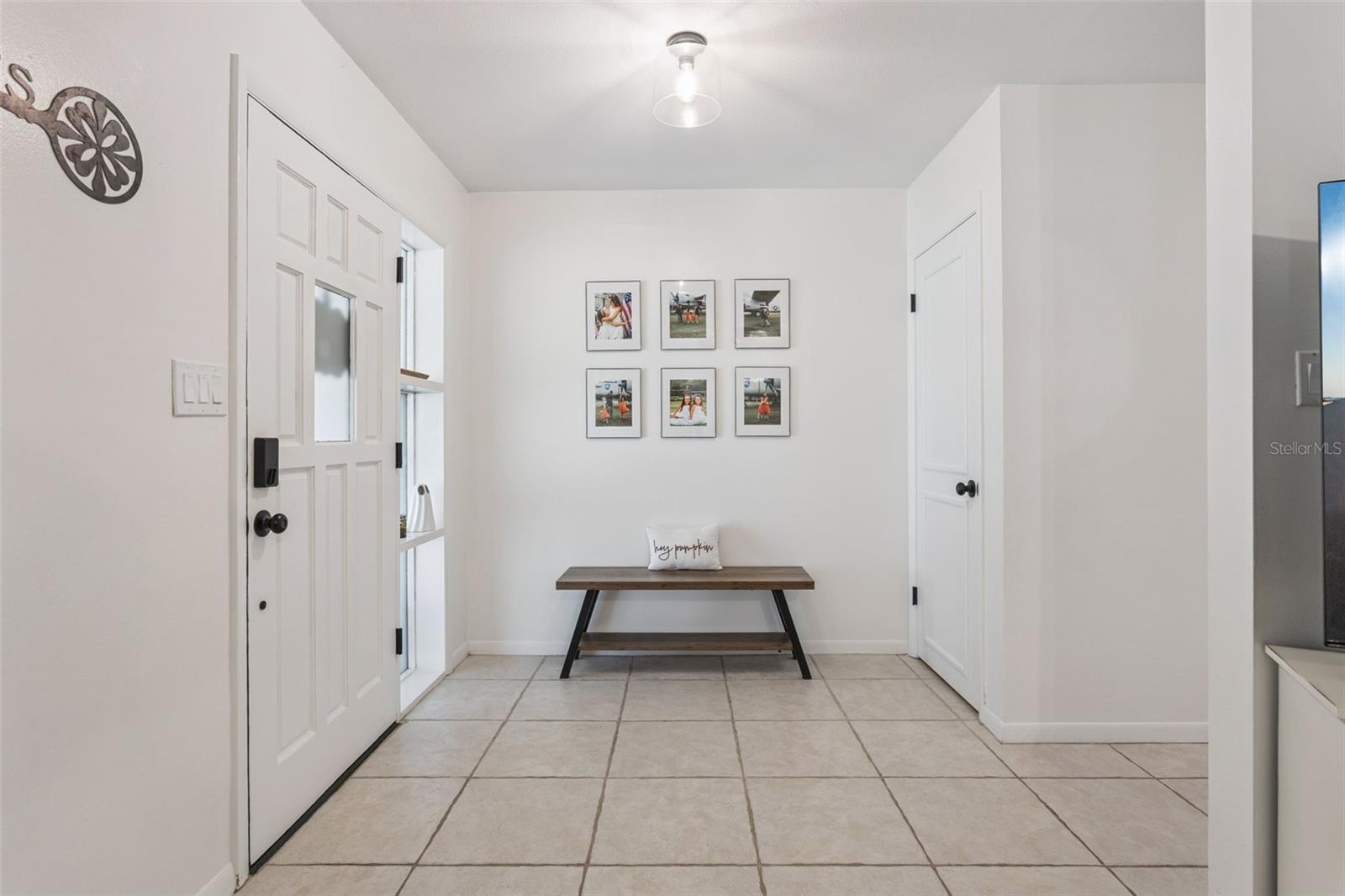 Image 7 of 40 For 27922 Tammi Drive