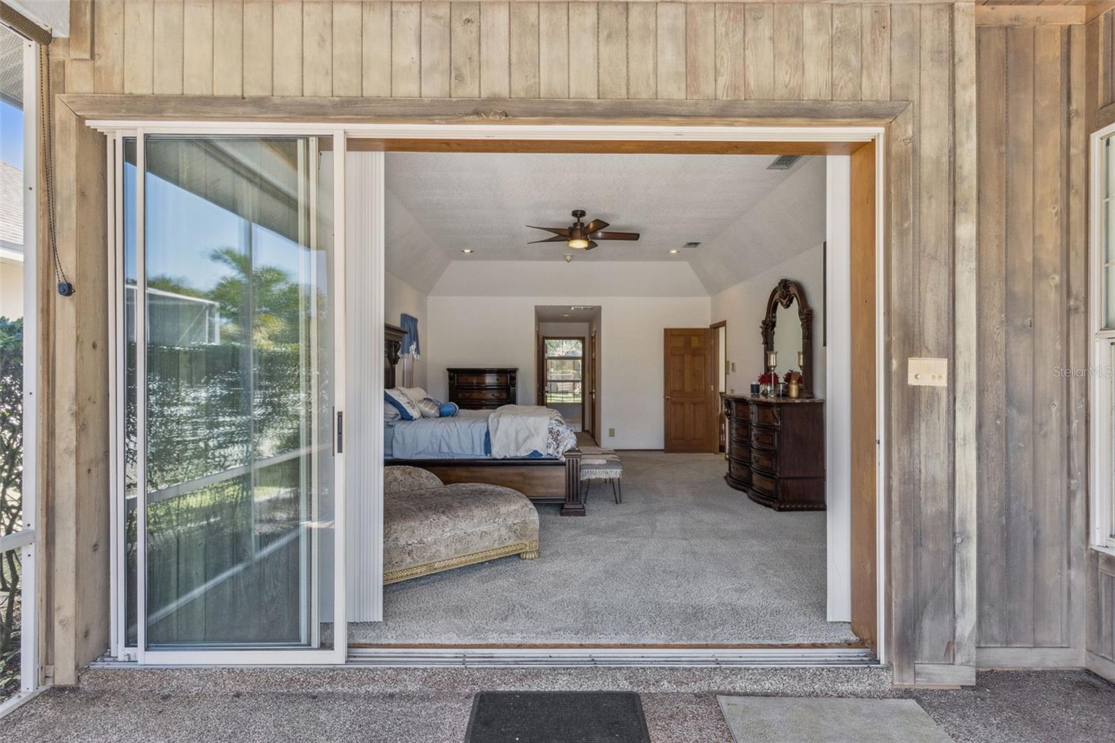 Image 17 of 42 For 2964 Plantation Road