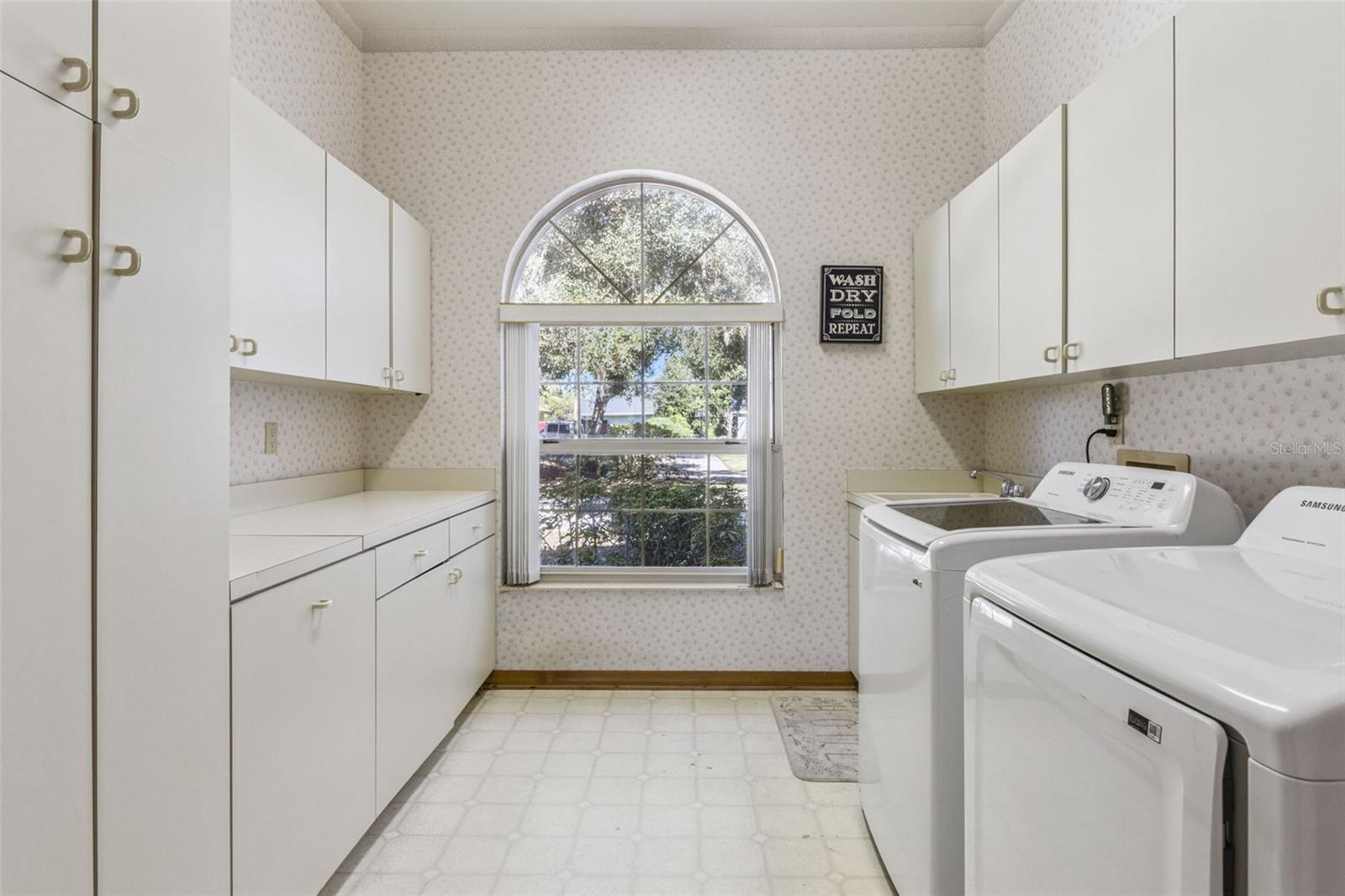 Image 33 of 42 For 2964 Plantation Road