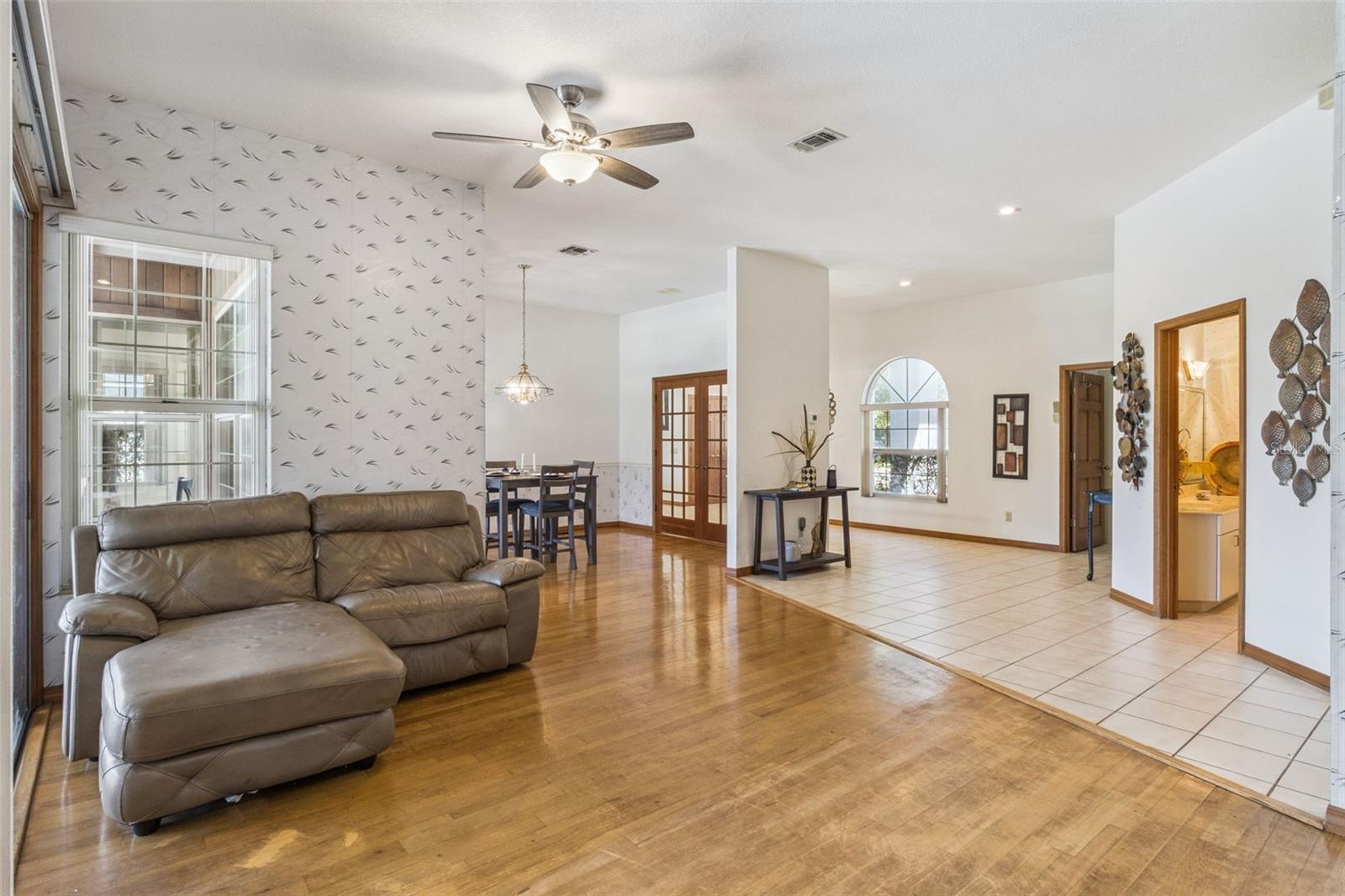 Image 9 of 42 For 2964 Plantation Road