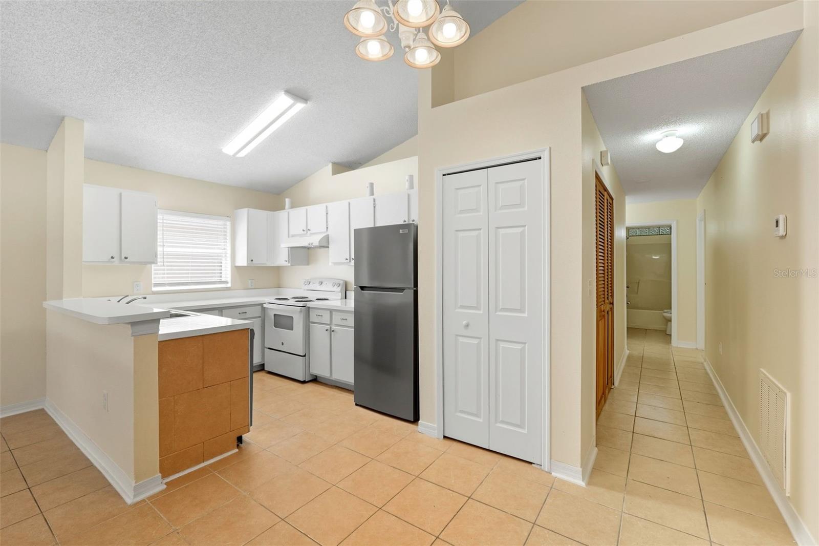 Image 10 of 26 For 1148 Golden Gate Avenue