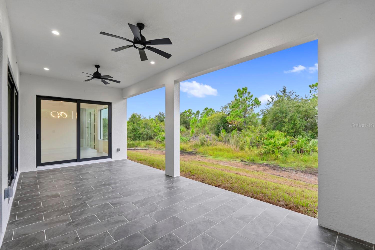 Image 25 of 27 For 5747 Desoto Boulevard N