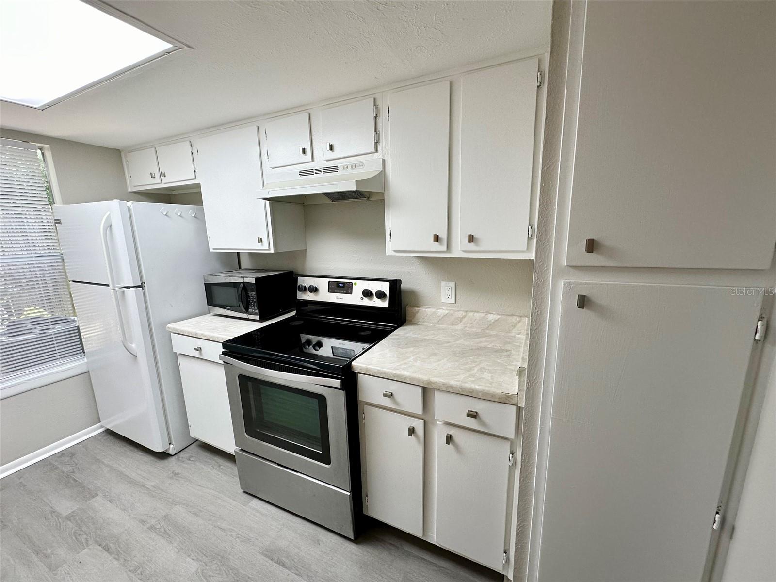 Image 7 of 16 For 2019 Whitby Drive 2103