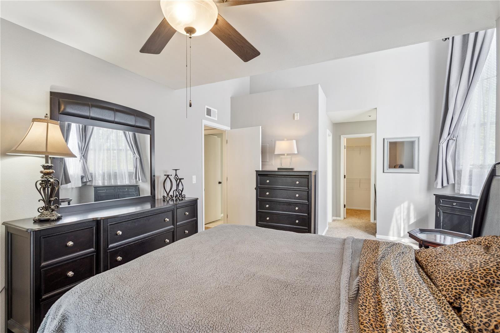Image 8 of 19 For 470 Pin Oak Place 312