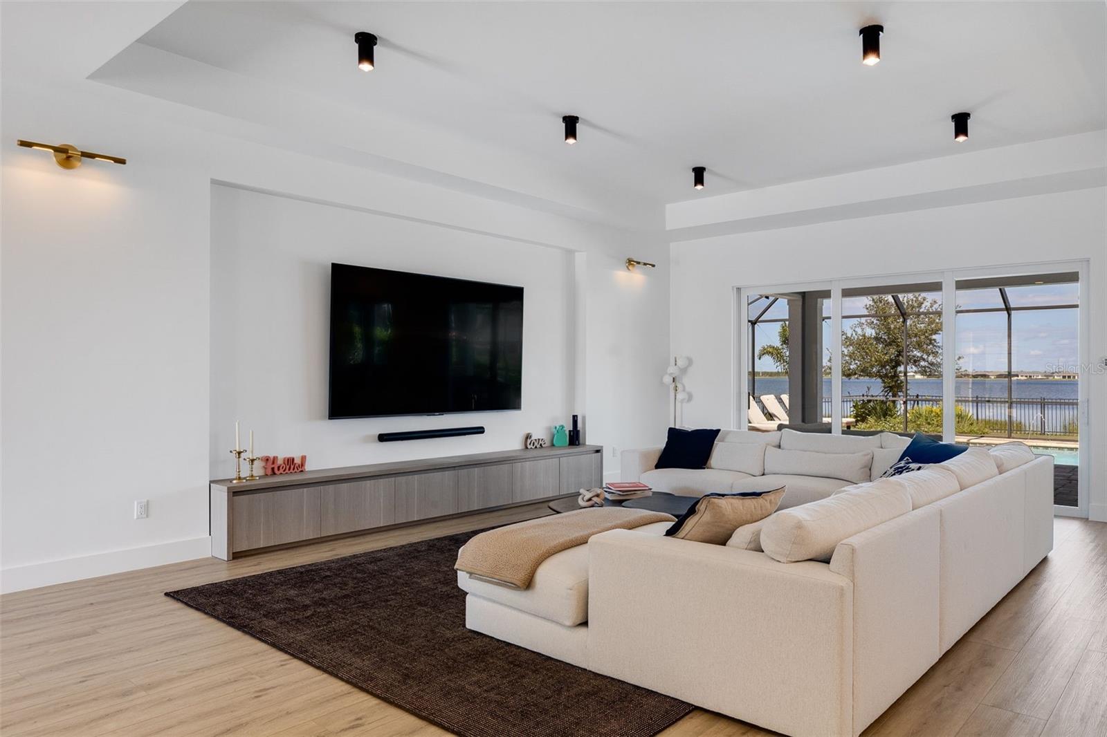 Image 12 of 45 For 43394 Waterside Trail