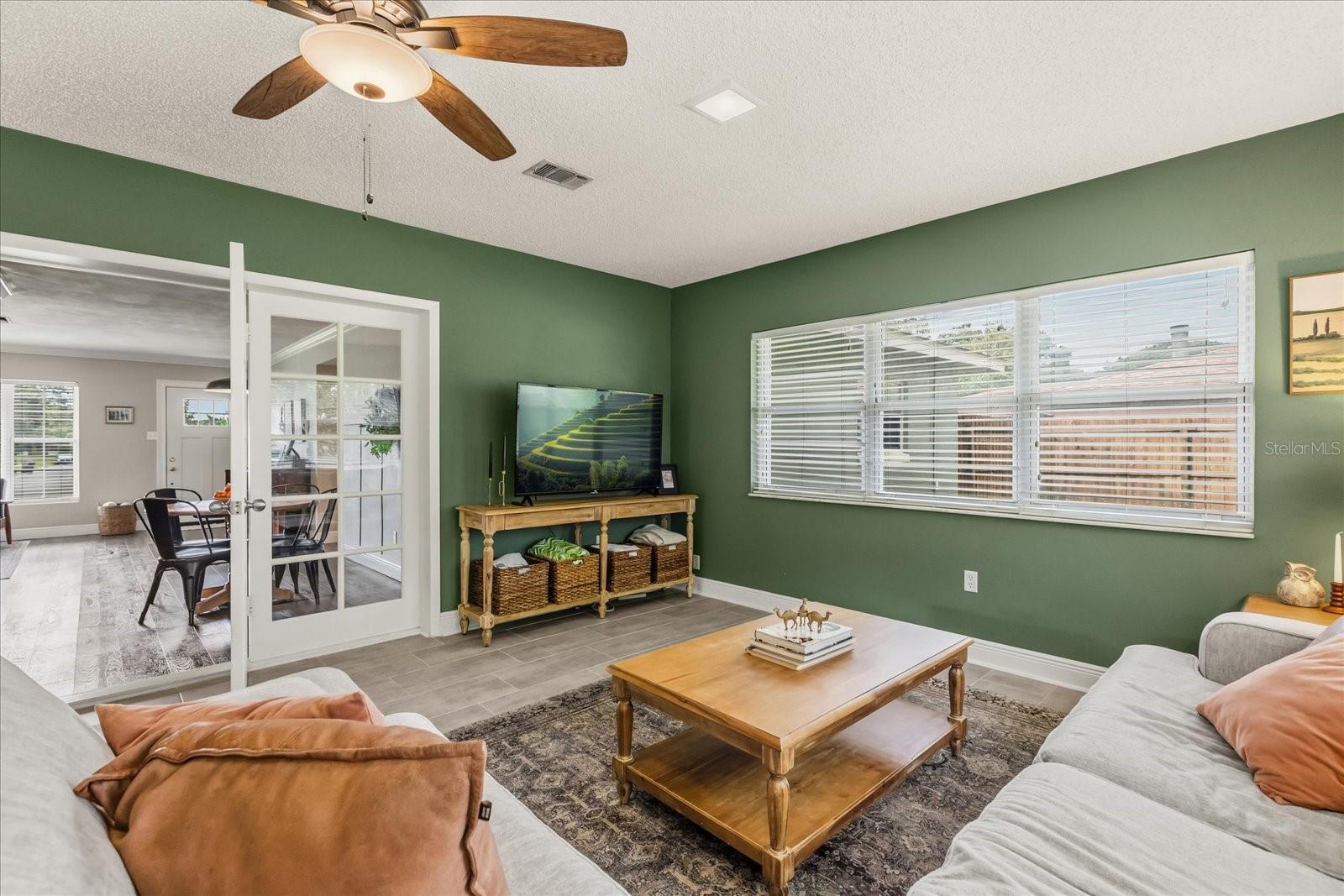 Image 10 of 28 For 517 Mason Street