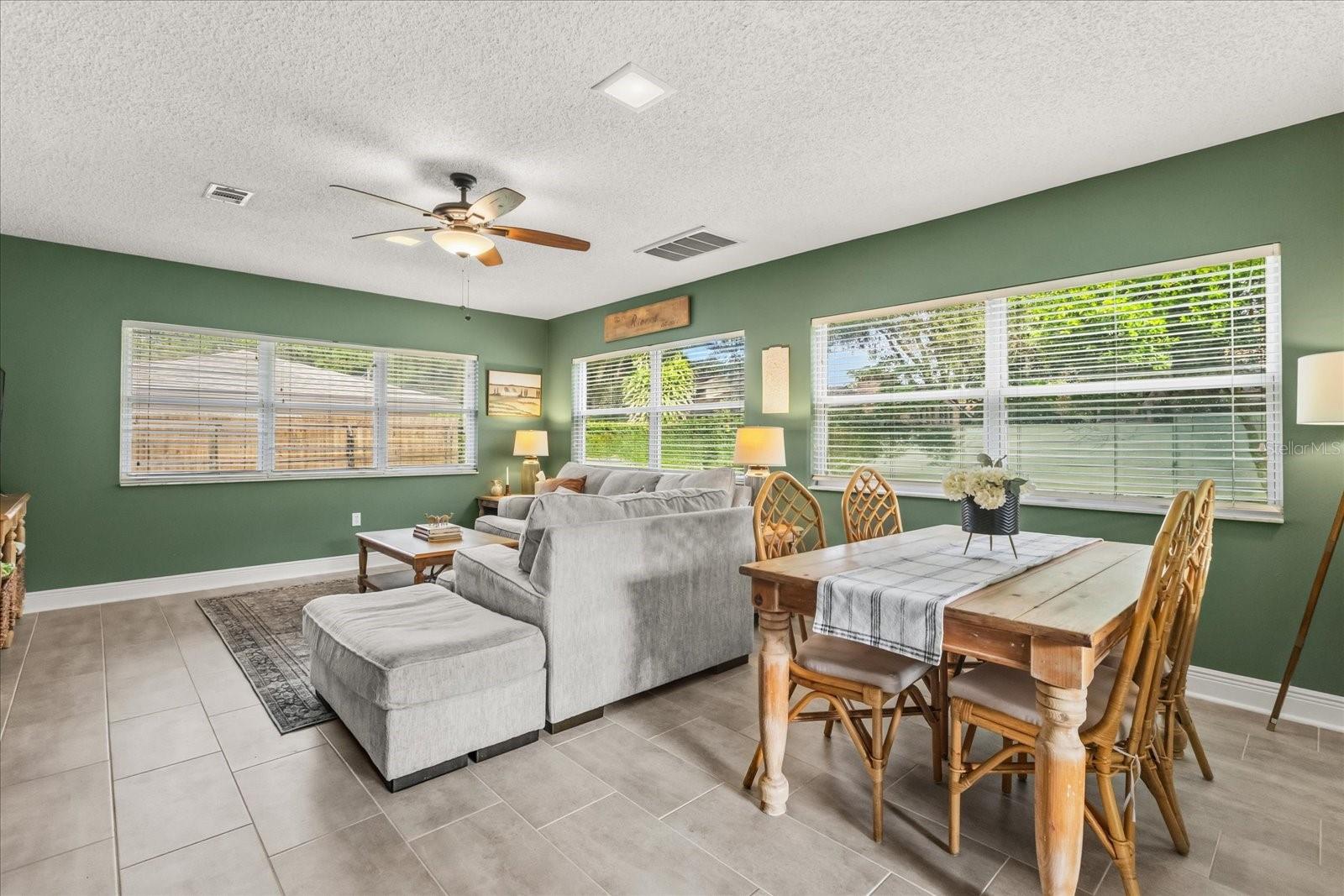 Image 11 of 28 For 517 Mason Street