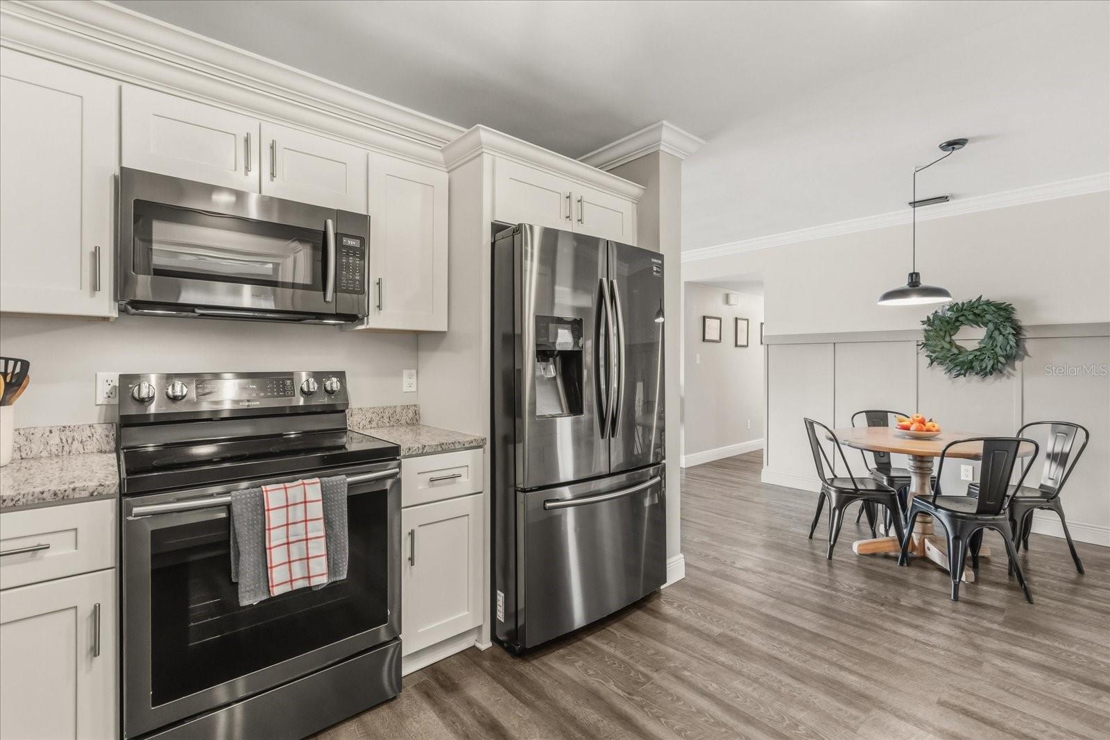 Image 14 of 28 For 517 Mason Street