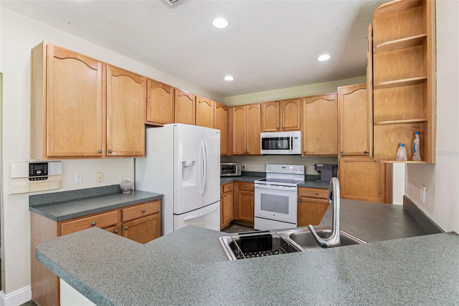 Image 21 of 69 For 10113 Cypress Trail Drive