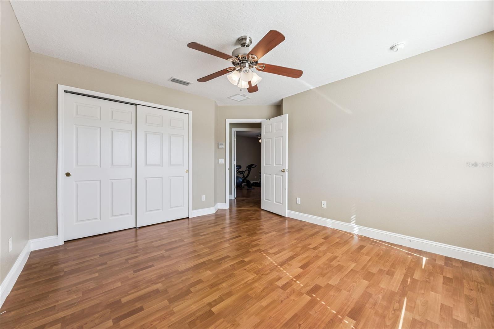 Image 33 of 69 For 10113 Cypress Trail Drive