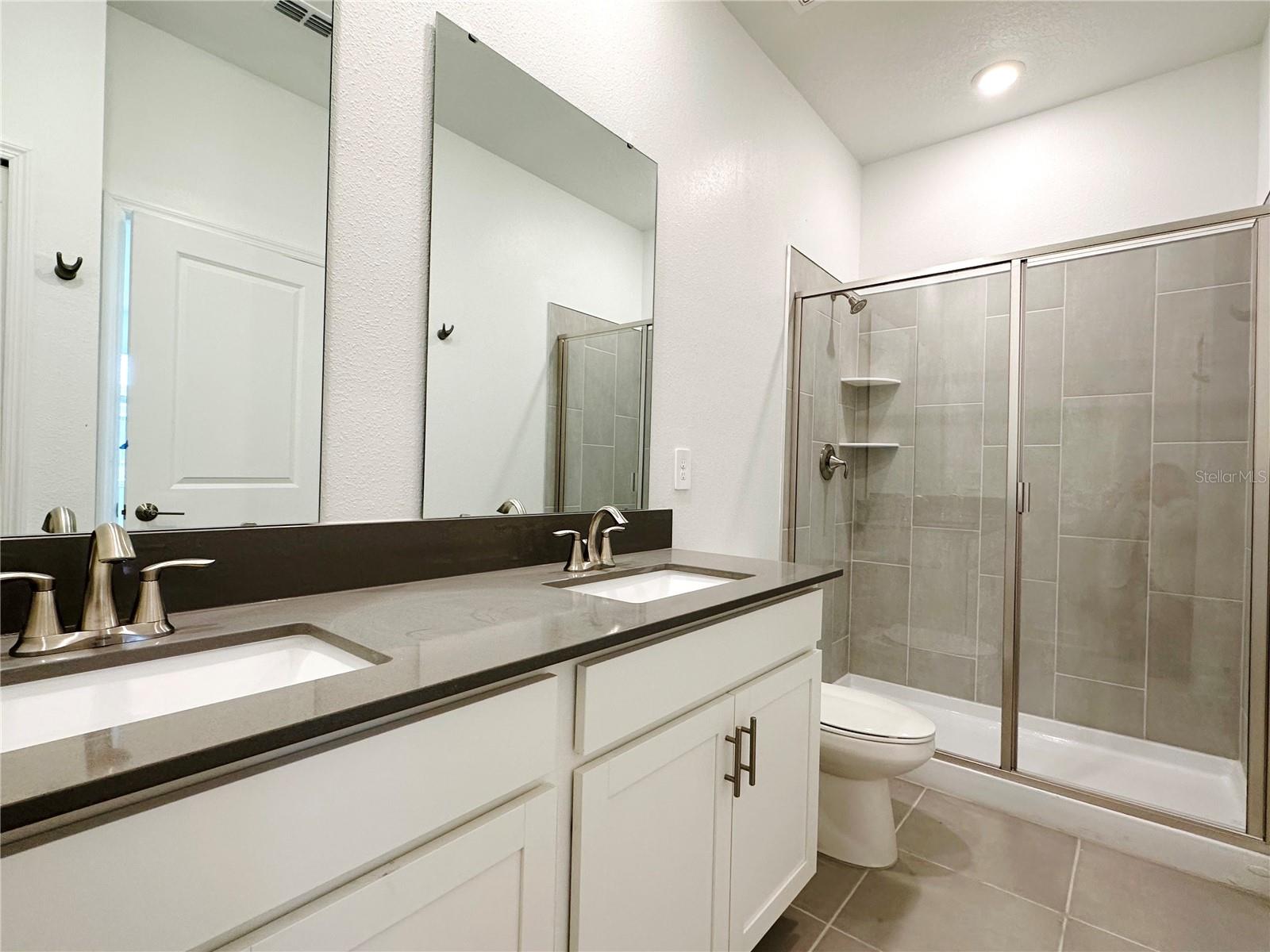 Image 17 of 25 For 4740 Waltham Forest Drive