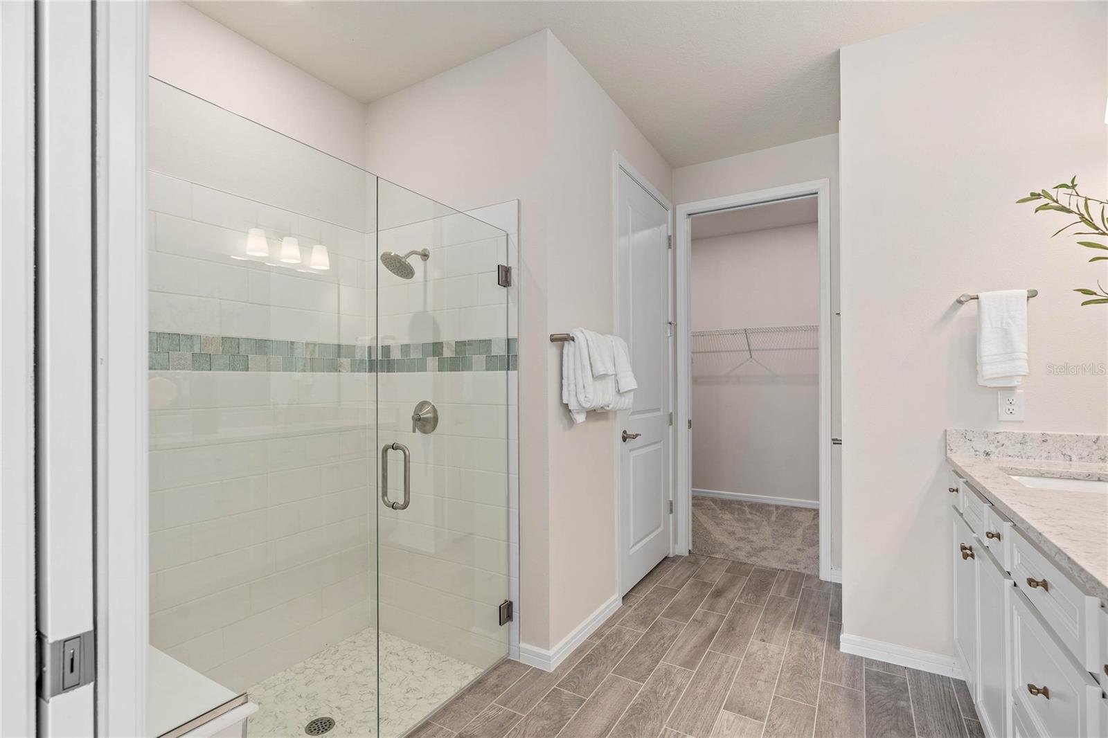 Image 16 of 29 For 13538 Pearl Beach Street